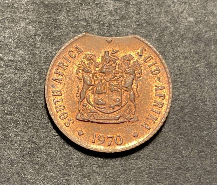 Nice Error 1970 RSA 1/2 cent coin in AU+ - Clipped planchet error