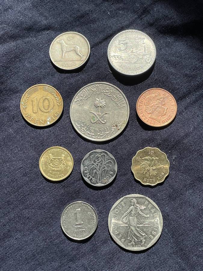 Lot of 10 coins from 10 different countries around the world - lot 4 of 4