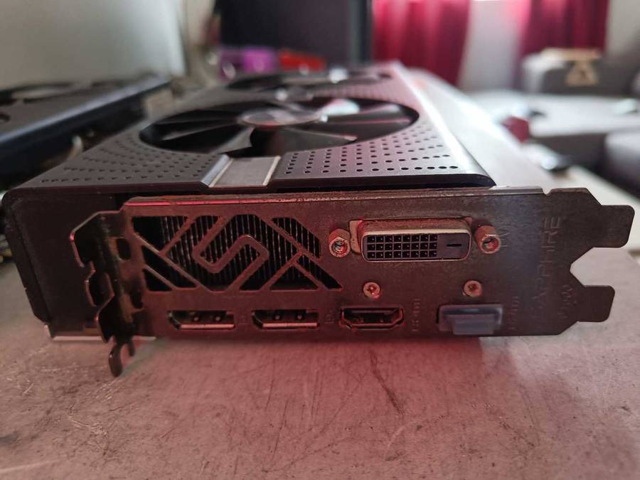Sapphire RX570 4gb nitro graphics card