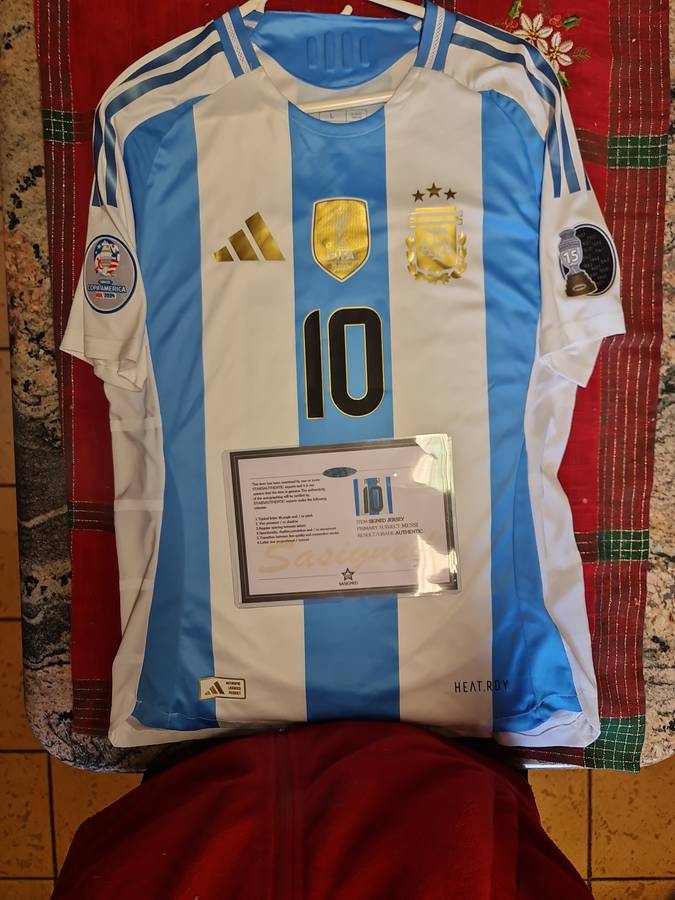 Lionel messi signed jersey with coa