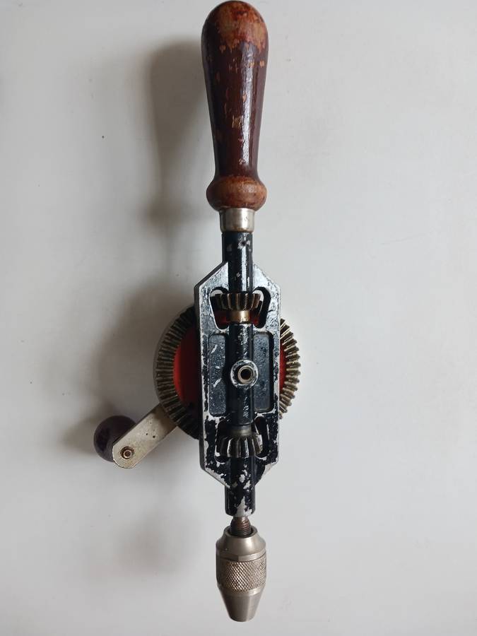 Vintage Stanley Hand Drill Made in England No. 803 ( in good condition )