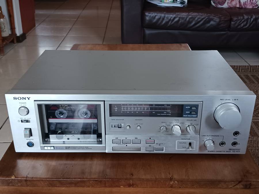 Sony TC - K71    ( 3-Head Tape Deck,in good working condition,recently serviced )