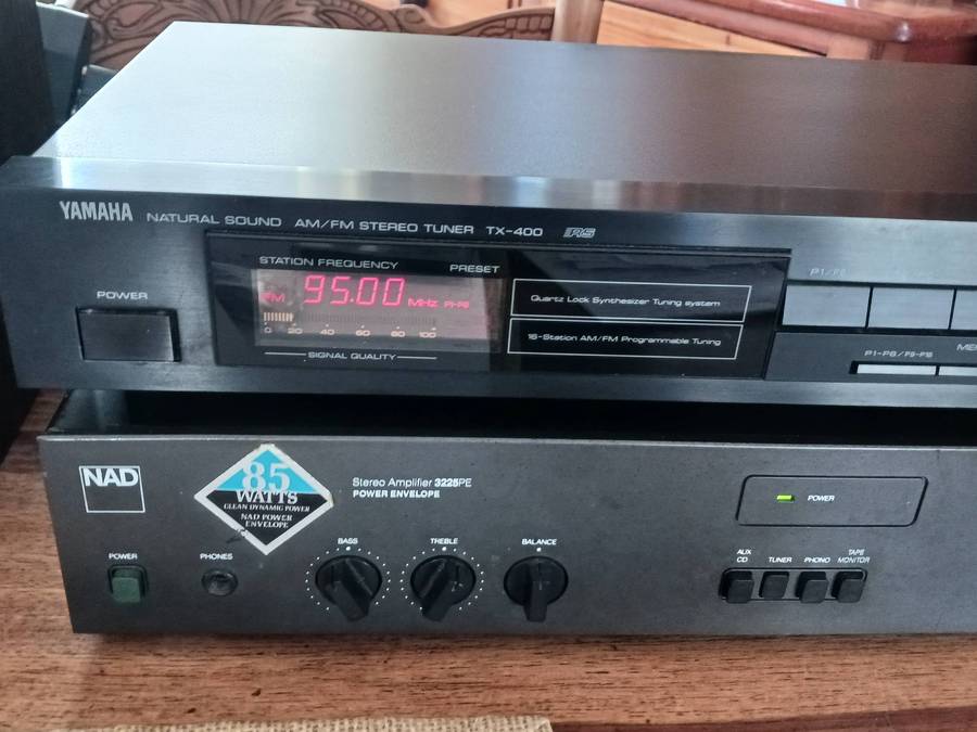 Yamaha TX 400 vintage Tuner,Radio,Natural sound Stereo / Mono AM / FM