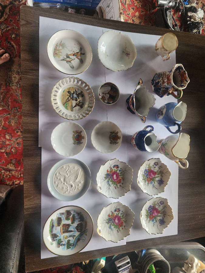 A collection of antique and vintage china and porcelain items,