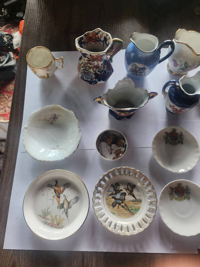 A collection of antique and vintage china and porcelain items,