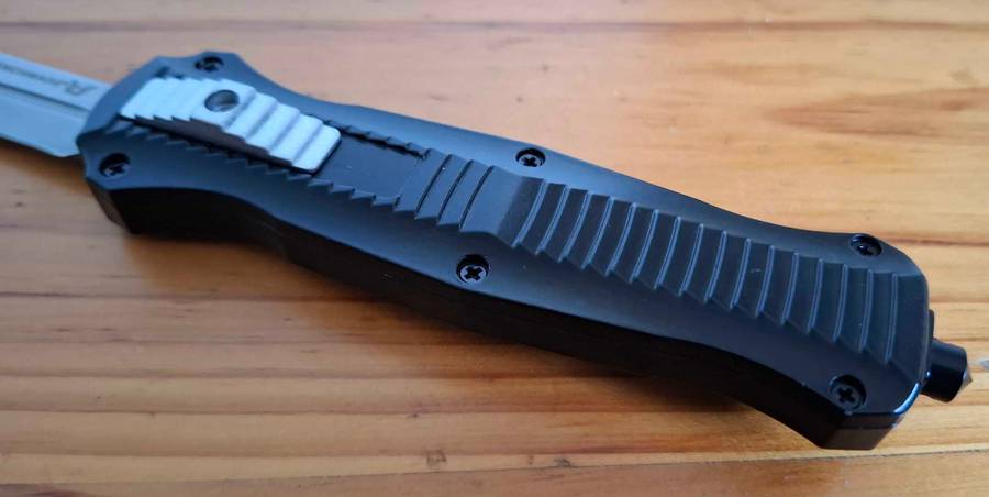 BENCHMADE DOUBLE-EDGED SWITCHBLADE