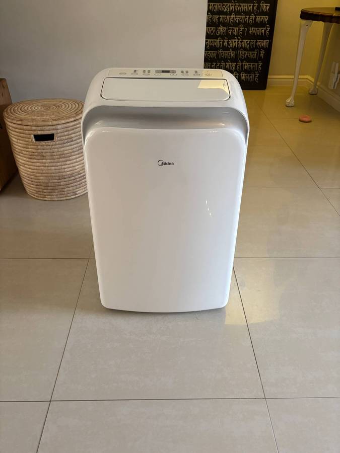 Midea R410A Portable Air Conditioner - 9000 BTU/H