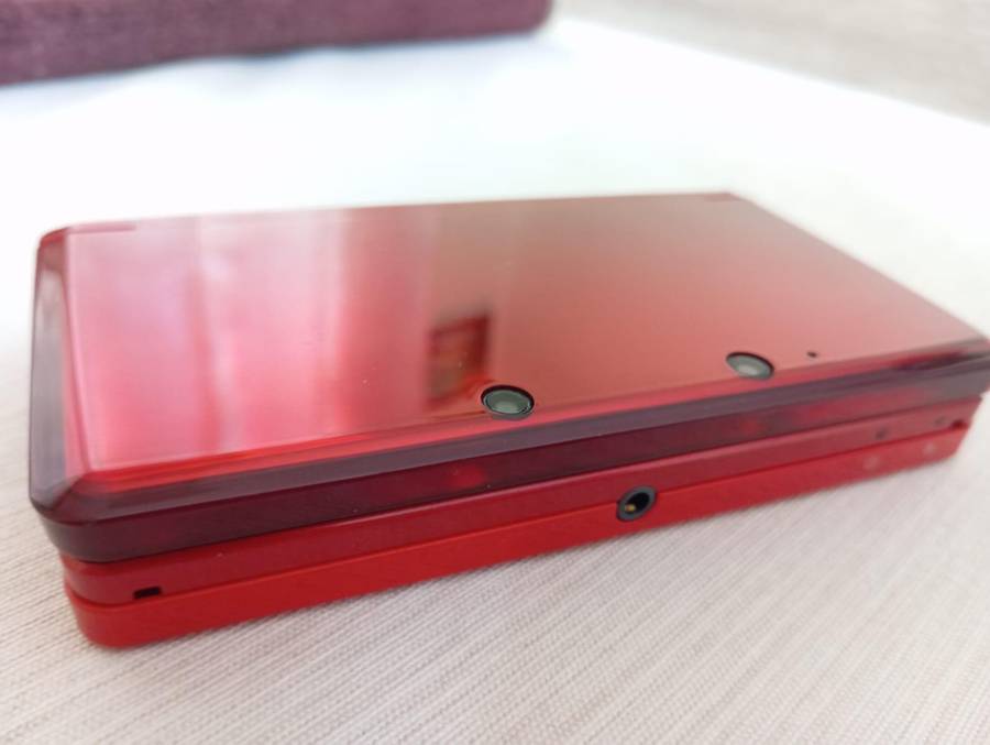 Nintendo 3DS Red Console With Original Charger