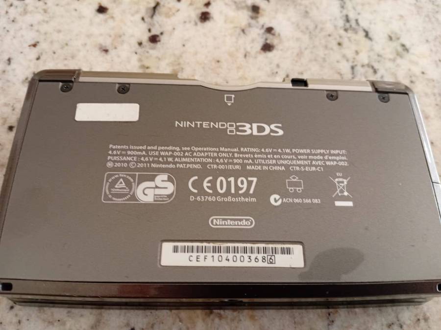 Nintendo 3ds console Black with memory card + Game Ghost Recon Shadow Wars