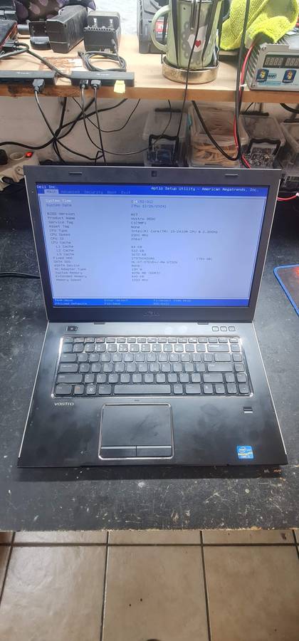 Dell i5 Vostro I5 2GEN - 4GB Memory - 750GB HDD (Fixer Upper) (For Spares or Repair) (Switches on!)