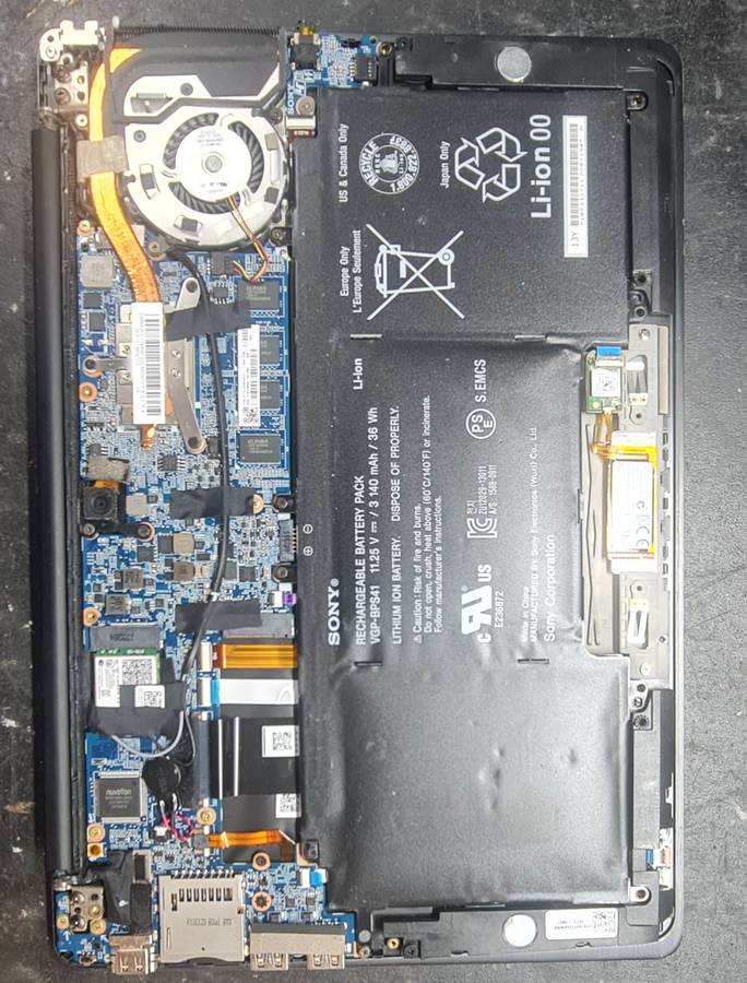 Sony Vaio (13" Touch/Tablet/Laptop) I7 4th Gen - 8GB Memory (Read Discription)