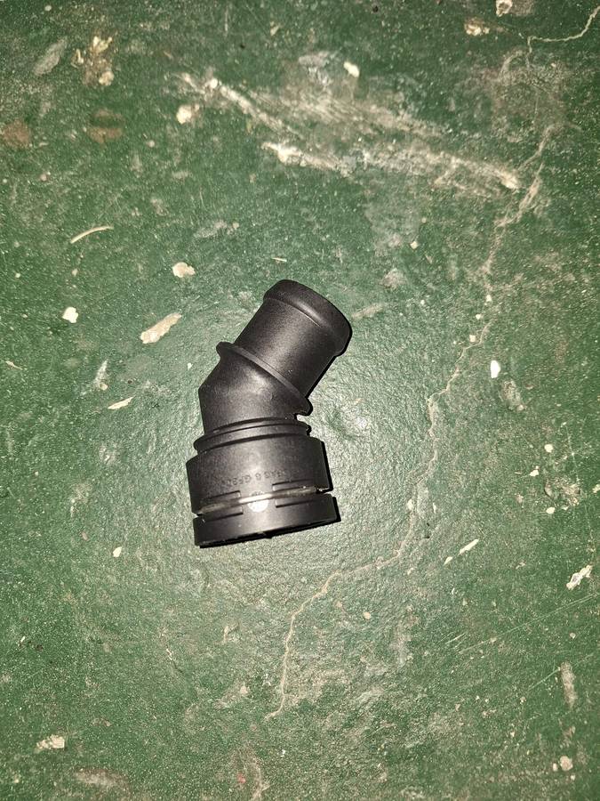 golf 4 1.8t radiator fitting