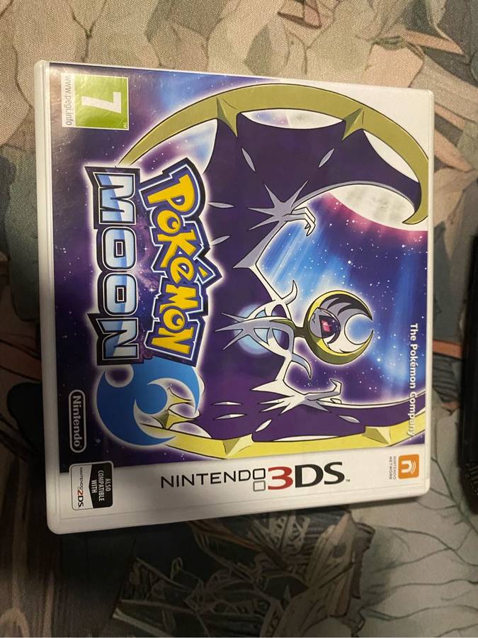 Nintendo 2DS XL Console and Pokemon Moon bundle