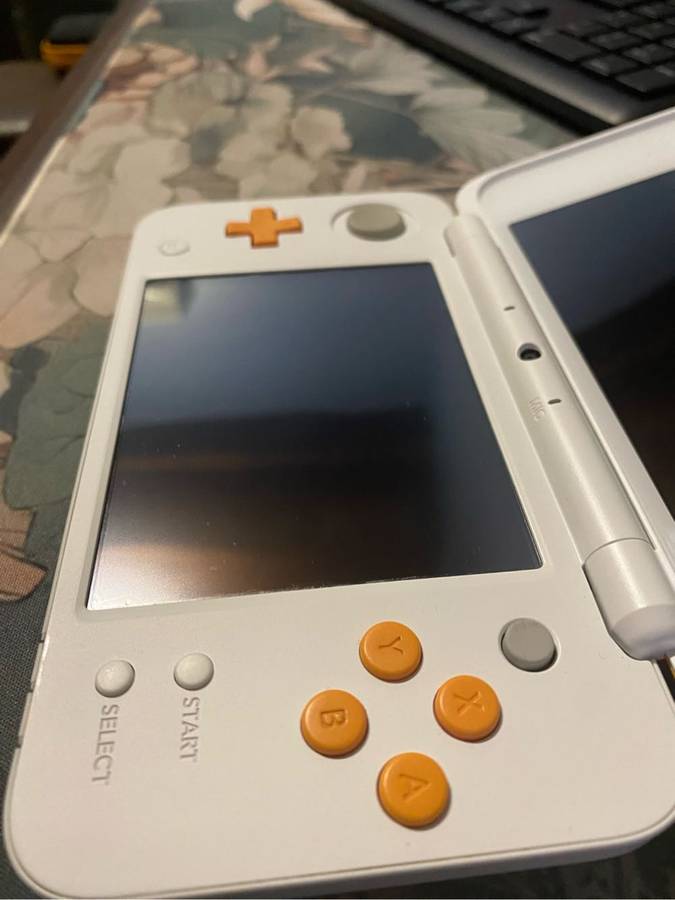 Nintendo 2DS XL Console and Pokemon Moon bundle