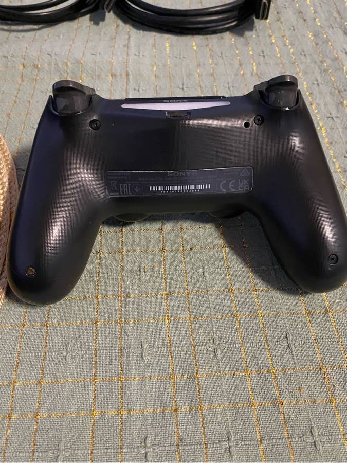 PlayStation 4 Slim 960GB Console