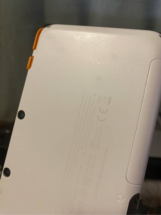 Nintendo 2DS XL Console and Pokemon Moon bundle