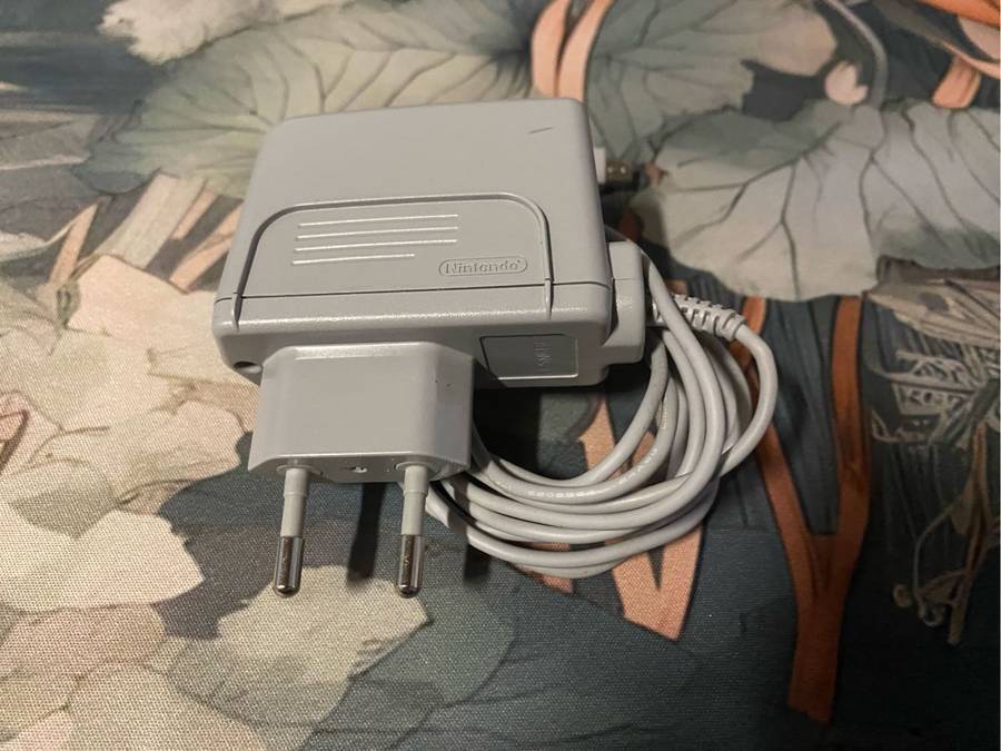 Nintendo 2DS XL Console and Pokemon Moon bundle