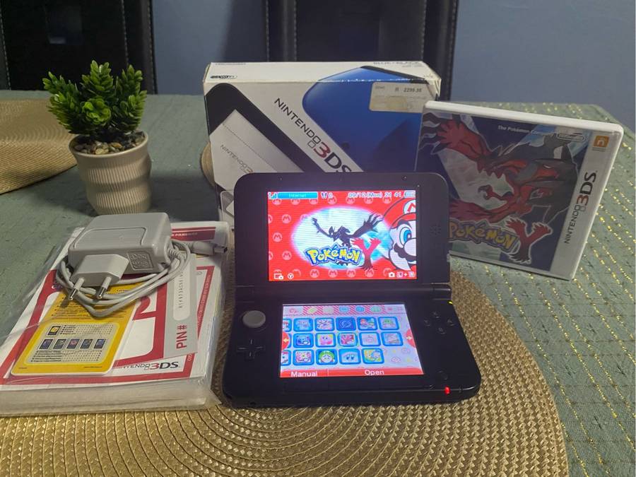 Nintendo 3DS XL Console & Pokemon Y bundle