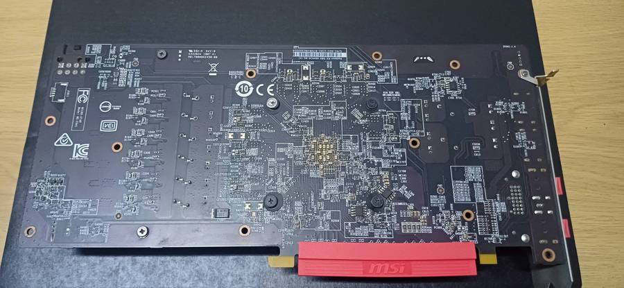 Radeon RX 580 ARMOR 8G OC