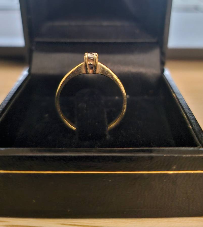 Dainty 9ct Gold Diamond Ring