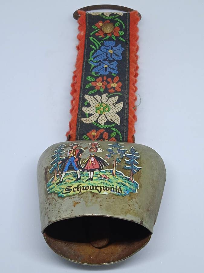 VINTAGE DECORATIVE COW BELL