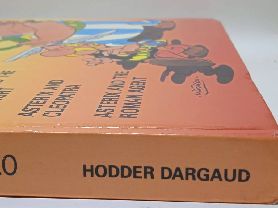 THE BUMPER ASTERIX OMNIBUS