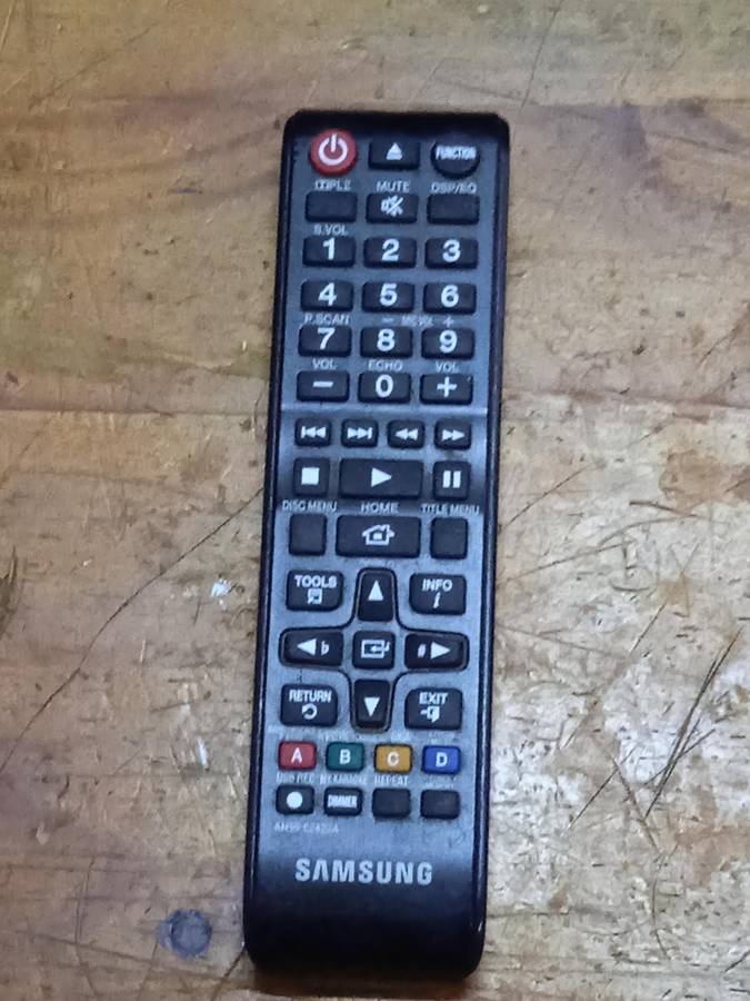 SAMSUNG HT-E330K HOME THEATRE SYSTEM