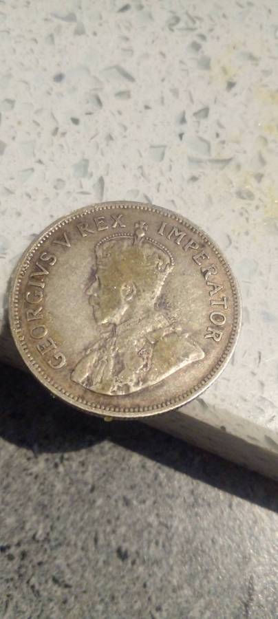 RARITY.1924 UNION SILVER HALF CROWN.NOT A FILLER.GOOD COND.