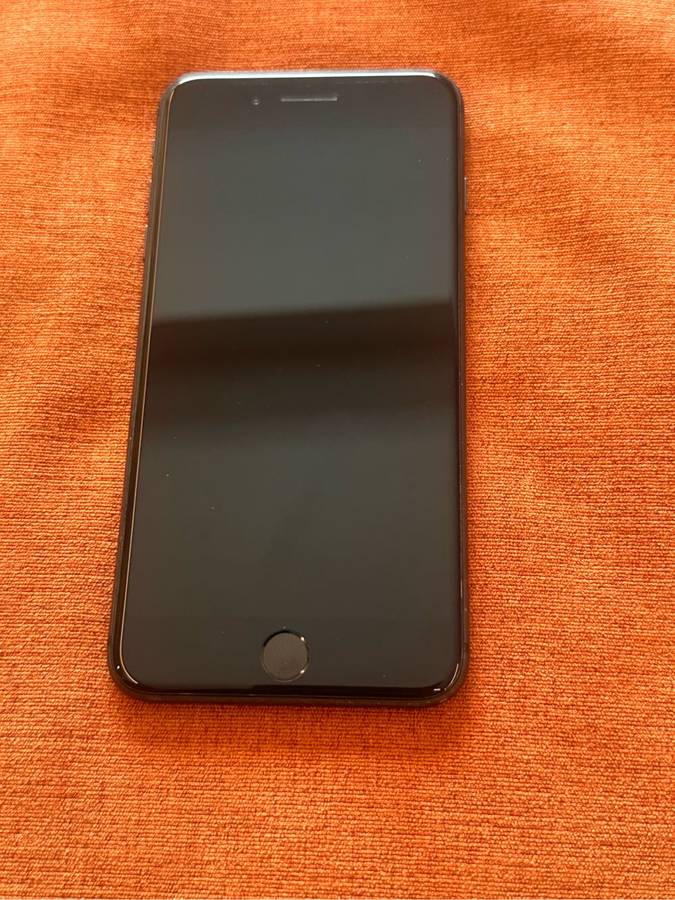 iPhone 8plus 64GB **Great Condition **