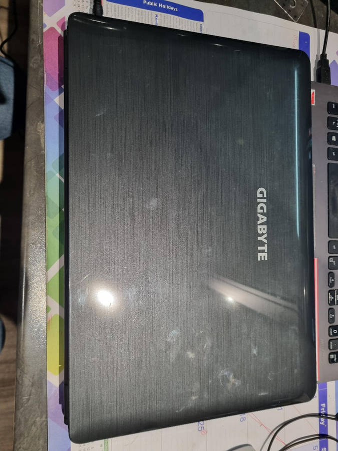 Gigabyte i5 laptop