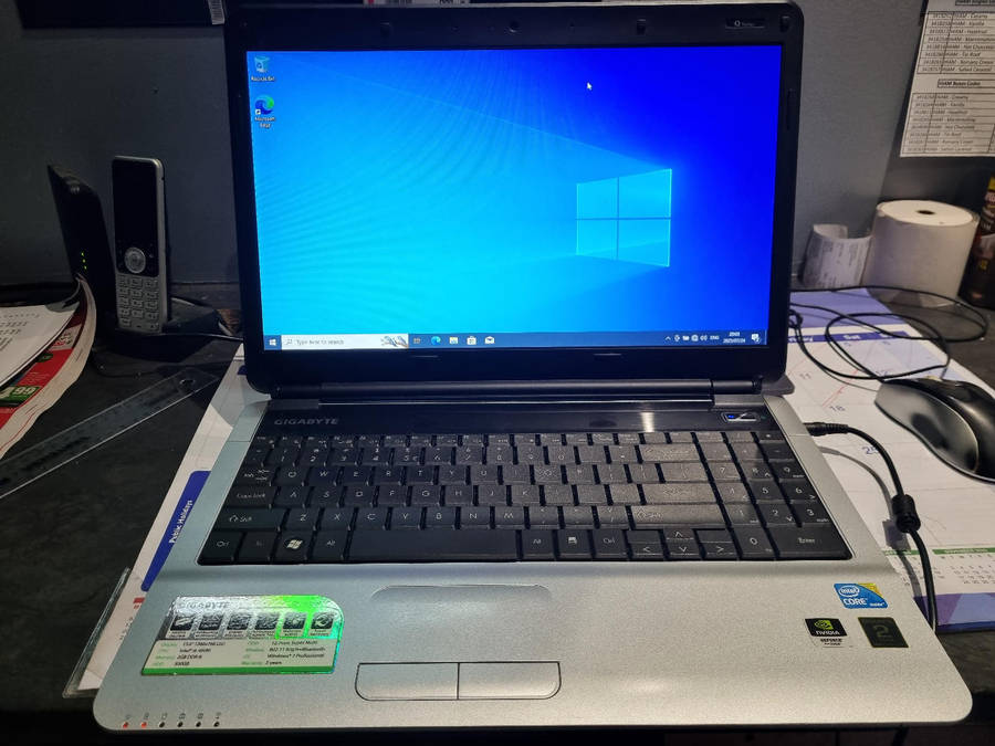 Gigabyte i5 laptop