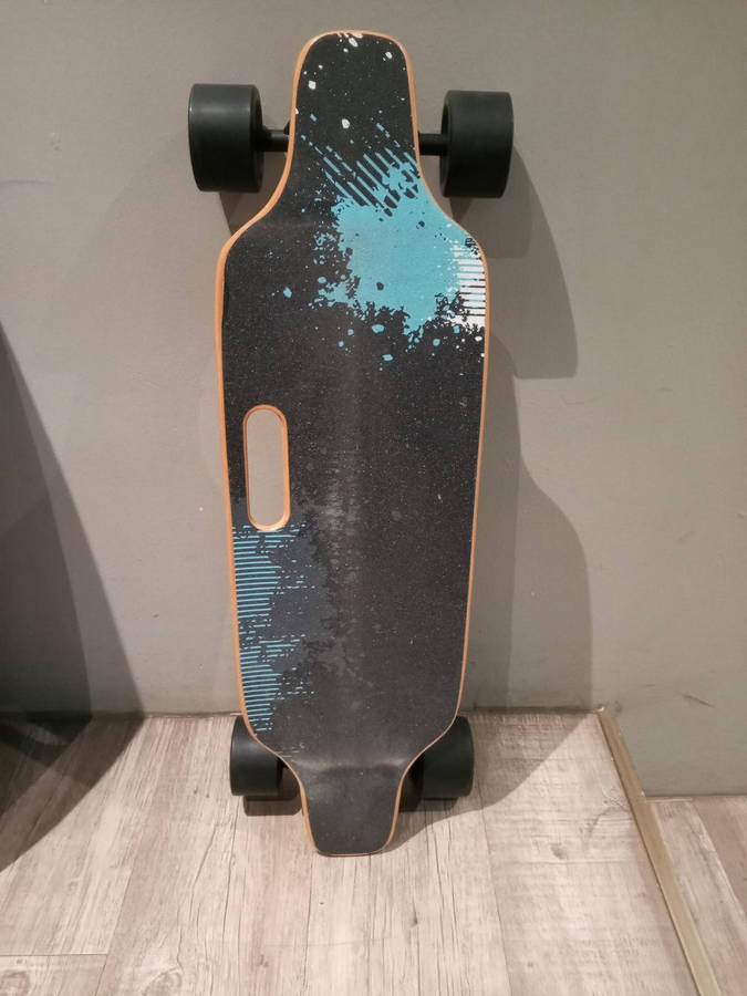 Electric skateboard
