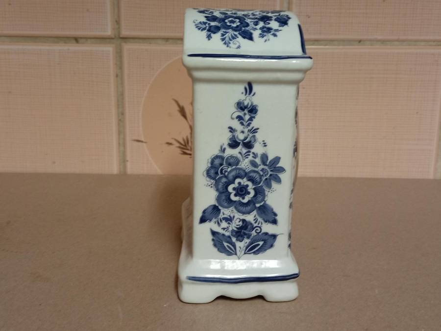 VINTAGE DELFT HOLLAND LIMITED EDITION MANTLE CLOCK