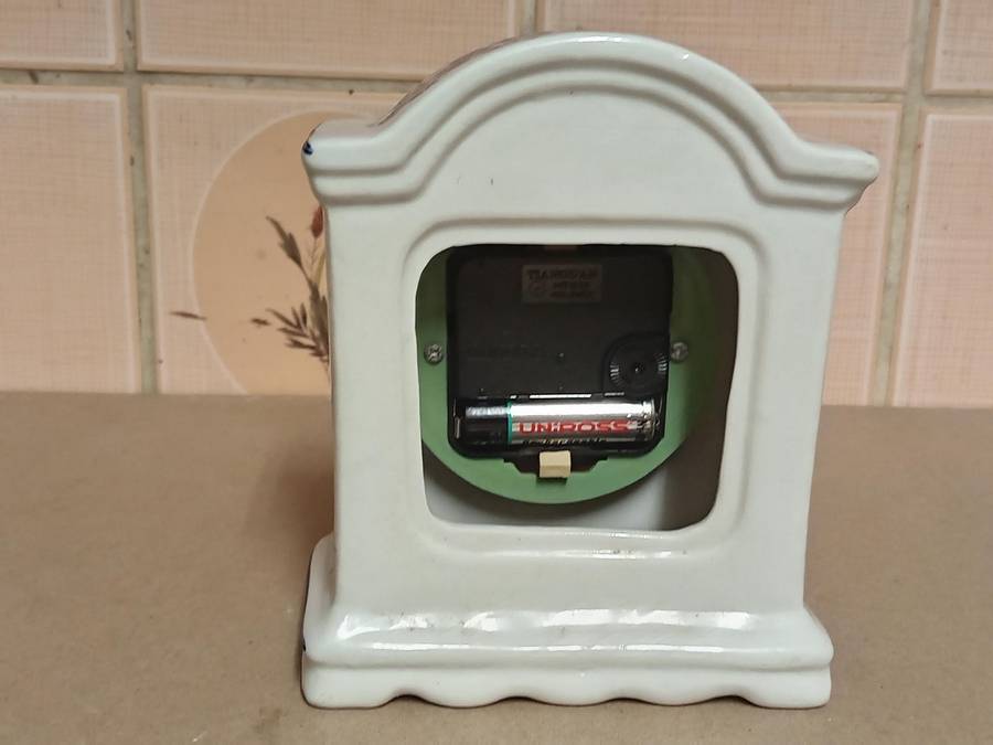 VINTAGE DELFT HOLLAND LIMITED EDITION MANTLE CLOCK