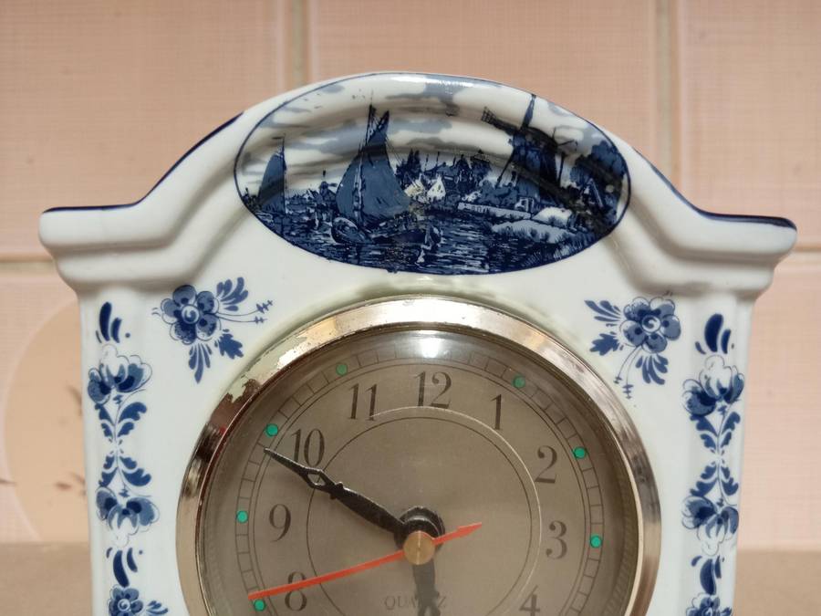 VINTAGE DELFT HOLLAND LIMITED EDITION MANTLE CLOCK