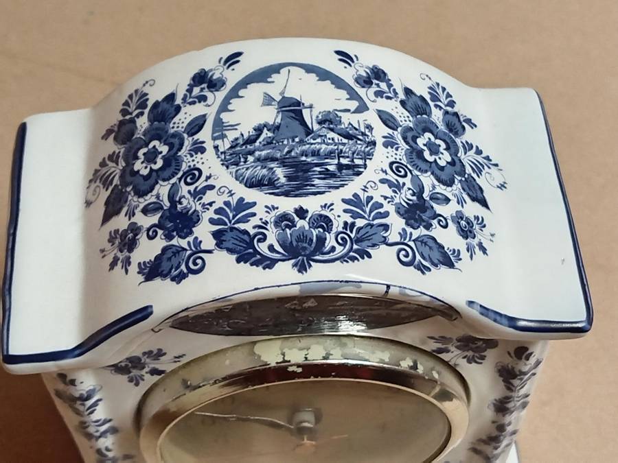VINTAGE DELFT HOLLAND LIMITED EDITION MANTLE CLOCK