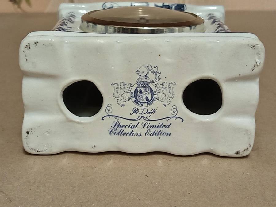 VINTAGE DELFT HOLLAND LIMITED EDITION MANTLE CLOCK