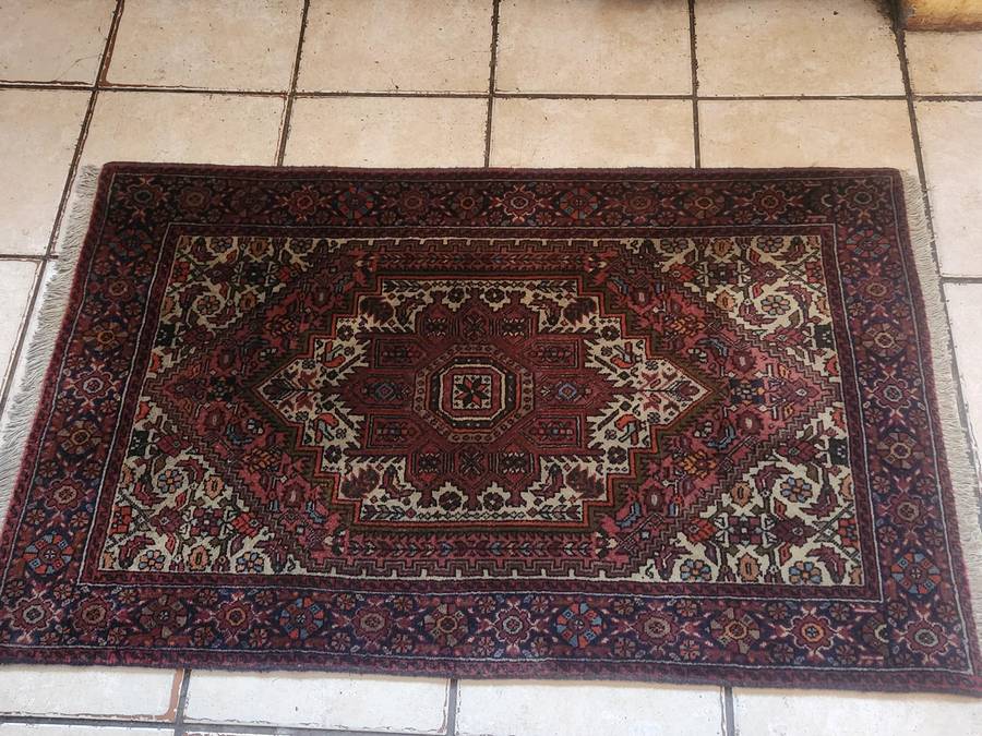 STUNNING VINTAGE PURE WOOL HAND KNOTTED BIDJAR PERSIAN CARPET