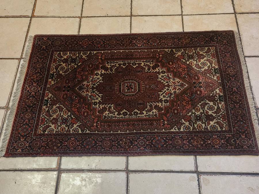 STUNNING VINTAGE PURE WOOL HAND KNOTTED BIDJAR PERSIAN CARPET