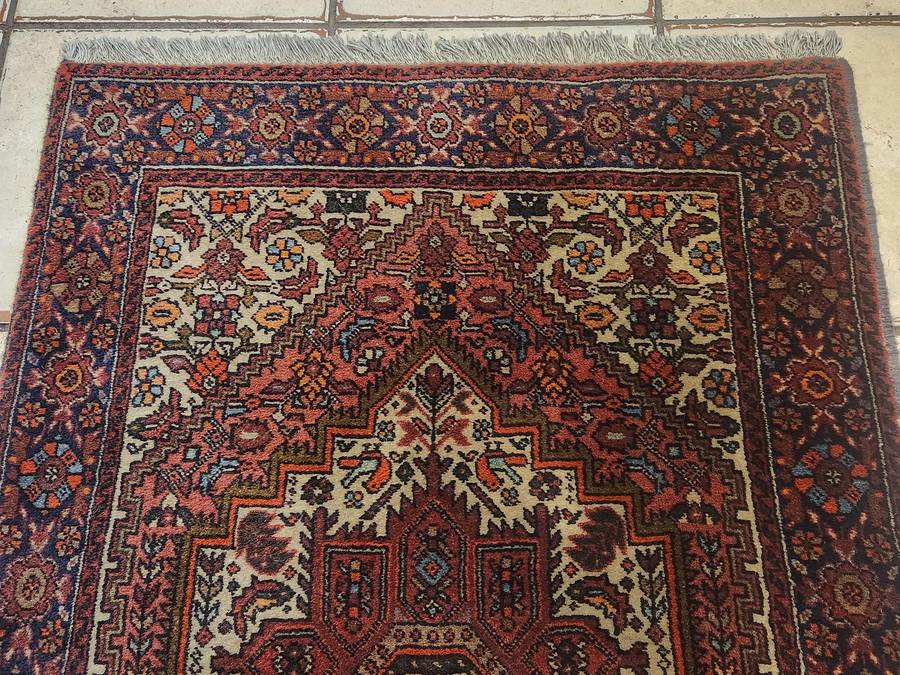 STUNNING VINTAGE PURE WOOL HAND KNOTTED BIDJAR PERSIAN CARPET