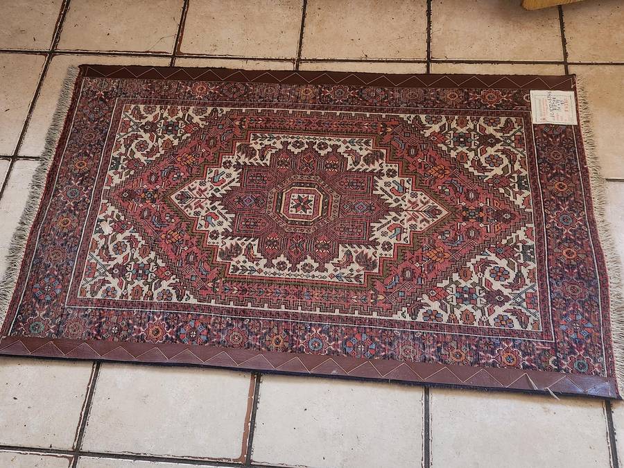 STUNNING VINTAGE PURE WOOL HAND KNOTTED BIDJAR PERSIAN CARPET