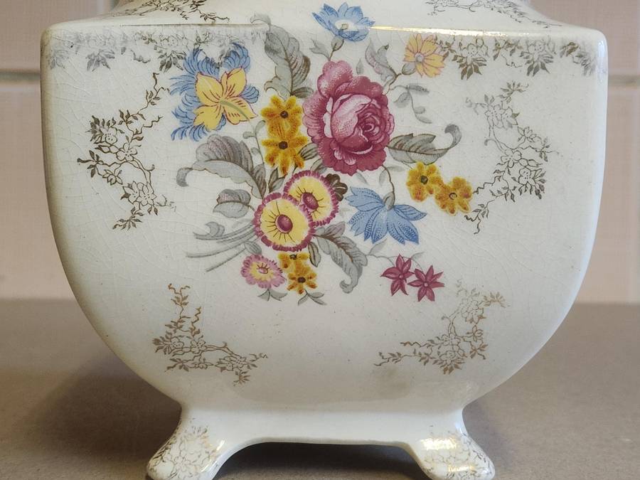 VINTAGE ENGLISH WARE LANCASTER SANDLAND COOKIE JAR