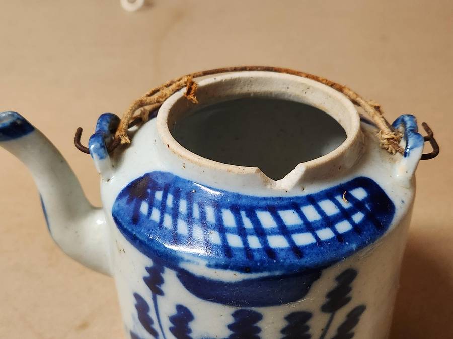 ANTIQUE 1800s CHINESE EXPORT BLUE AND WHITE STONEWARE TEAPOT, CHIP ON RIM