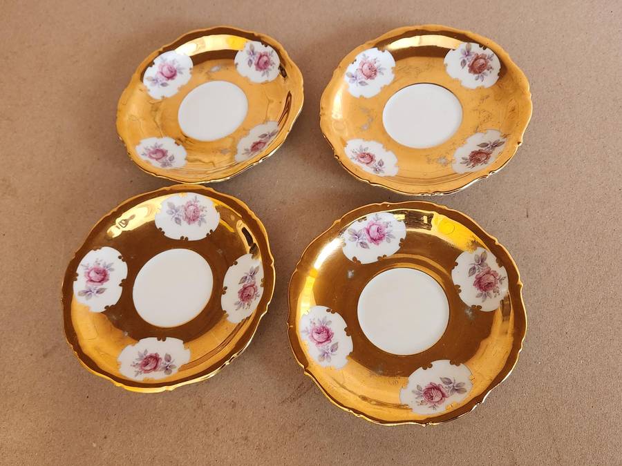 SET OF FOUR STUNNING GERMAN PORCELAIN DEMITASSE CUPS AND SAUCERS