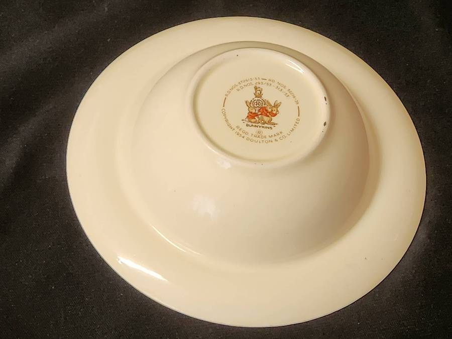 VINTAGE ROYAL DOULTON BUNNYKINS BOWL