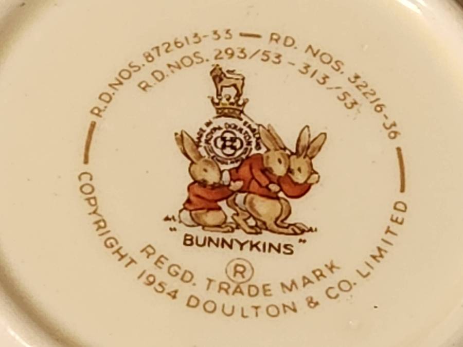 VINTAGE ROYAL DOULTON BUNNYKINS BOWL