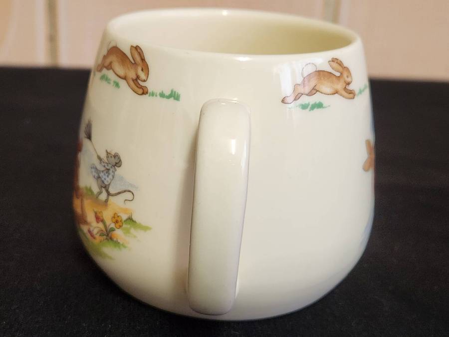 VINTAGE ROYAL DOULTON BUNNYKINS MUG