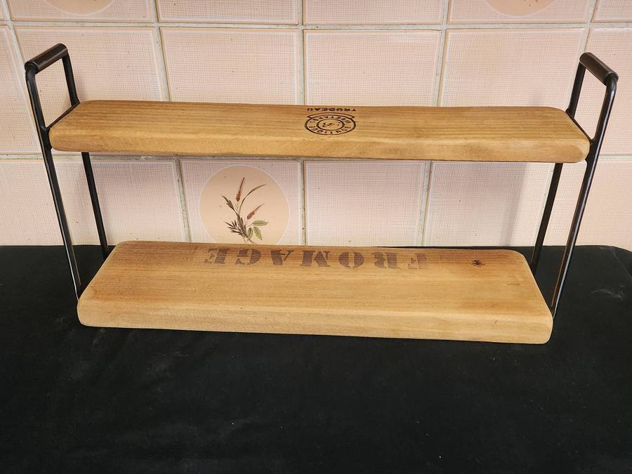 STUNNING BOUTIQUE VINEYARDS TRUDEAU FROMAGE (CHEESE) CUTTING BOARD