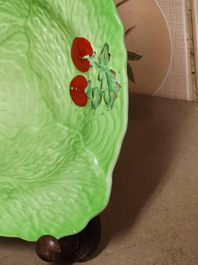 VINTAGE BESWICK CABBAGE LEAF AND TOMATO PLATE