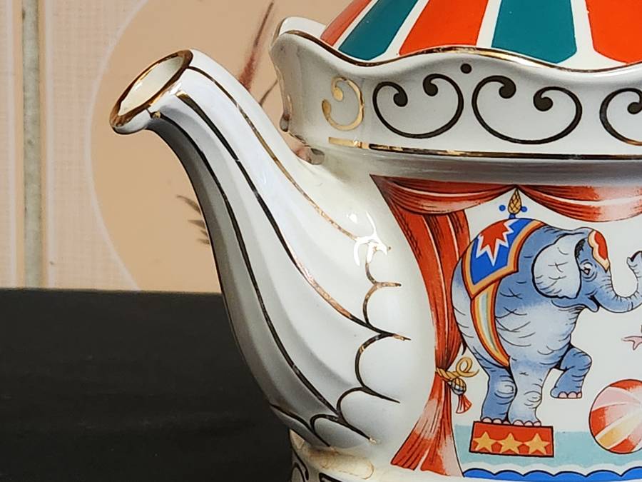 SADLER EDWARDIAN ENTERTAINMENTS CIRCUS PORCELAIN TEA POT
